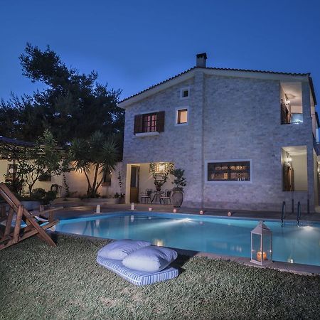 Villa Corina Near The Airport Kouvarás Екстериор снимка