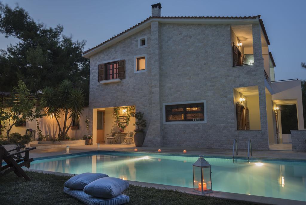 Villa Corina Near The Airport Kouvarás Екстериор снимка