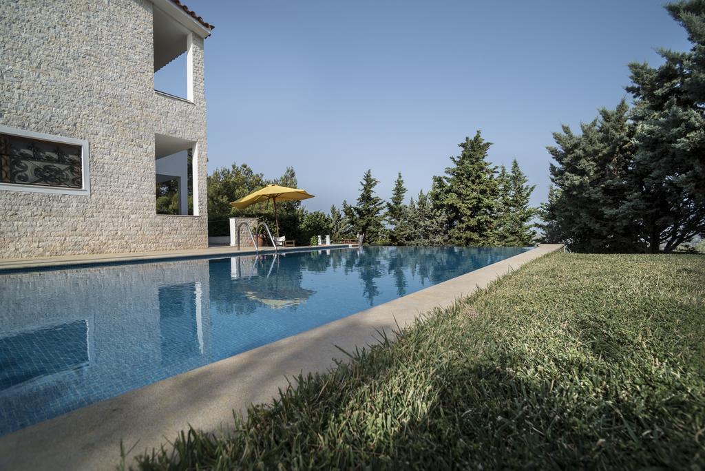 Villa Corina Near The Airport Kouvarás Екстериор снимка