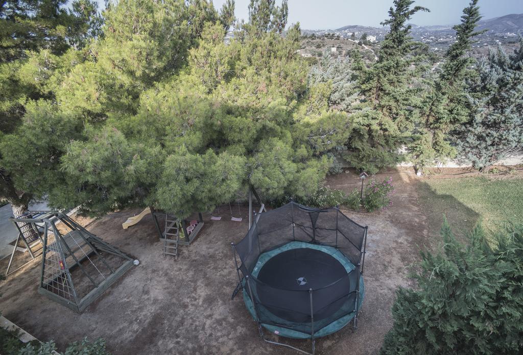 Villa Corina Near The Airport Kouvarás Екстериор снимка