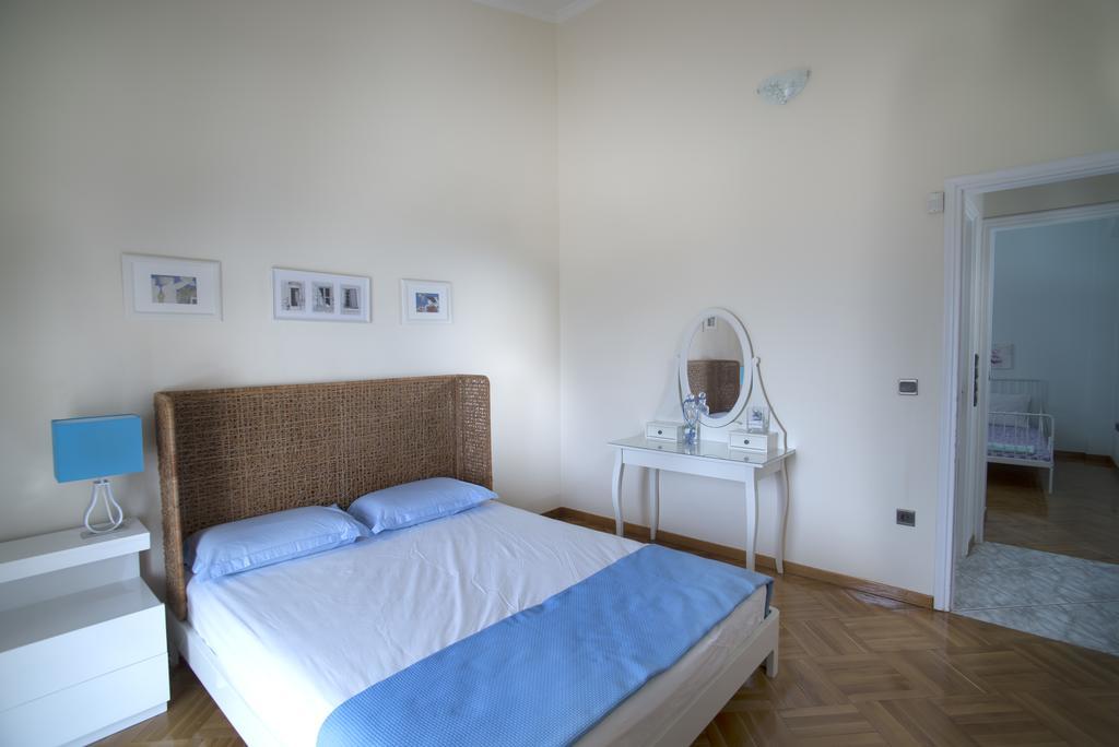 Villa Corina Near The Airport Kouvarás Екстериор снимка